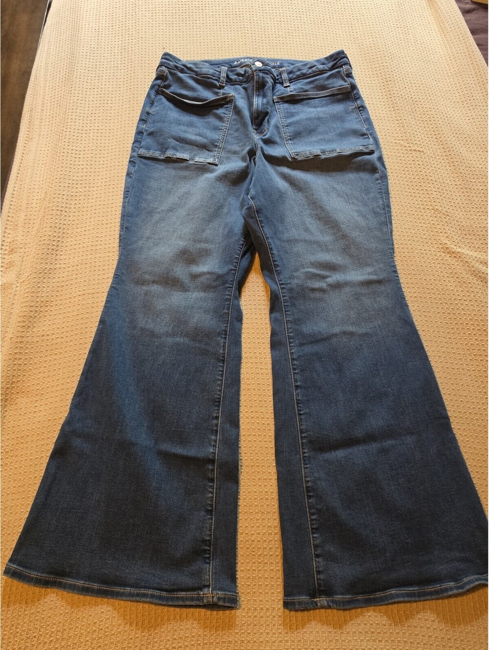 American Eagle Curvy Super High Rise Flare Jeans Womens 18 Blue Stretch Denim